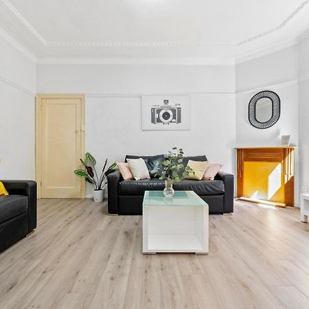 Burwood Newly Renovated 2 Bedroom Apartment Cité de Cité de Sydney Extérieur photo
